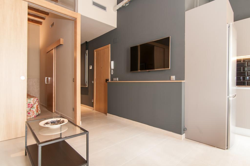 Weflating Suites Sant Antoni Market Barcelona Exterior photo